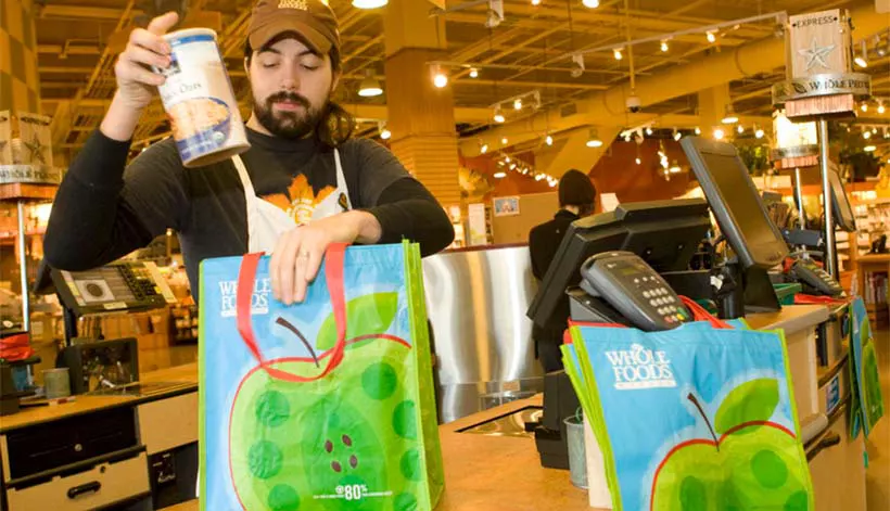 Yes, It's Okay To Put Items In A Grocery Bag Before Checkout At Aldi